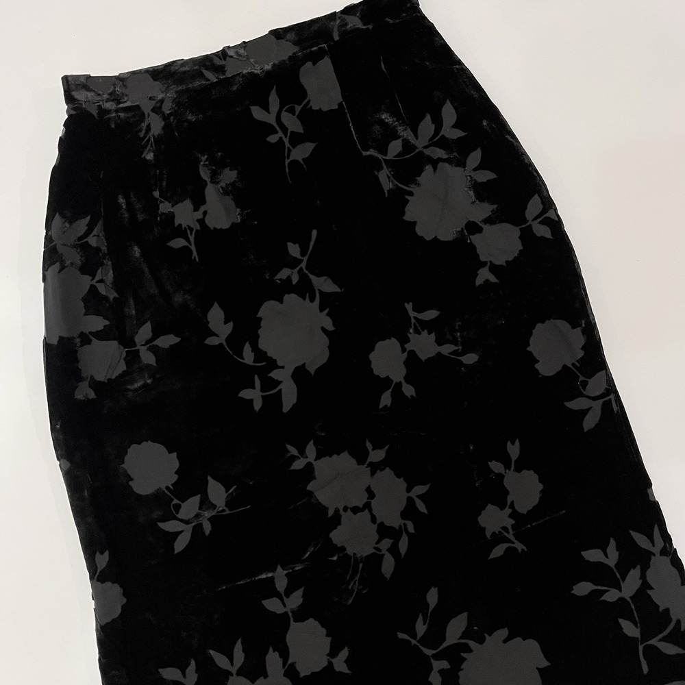 Talbots Vintage Black Velour Floral Midi Pencil Skirt Size 4 Petite Y2K